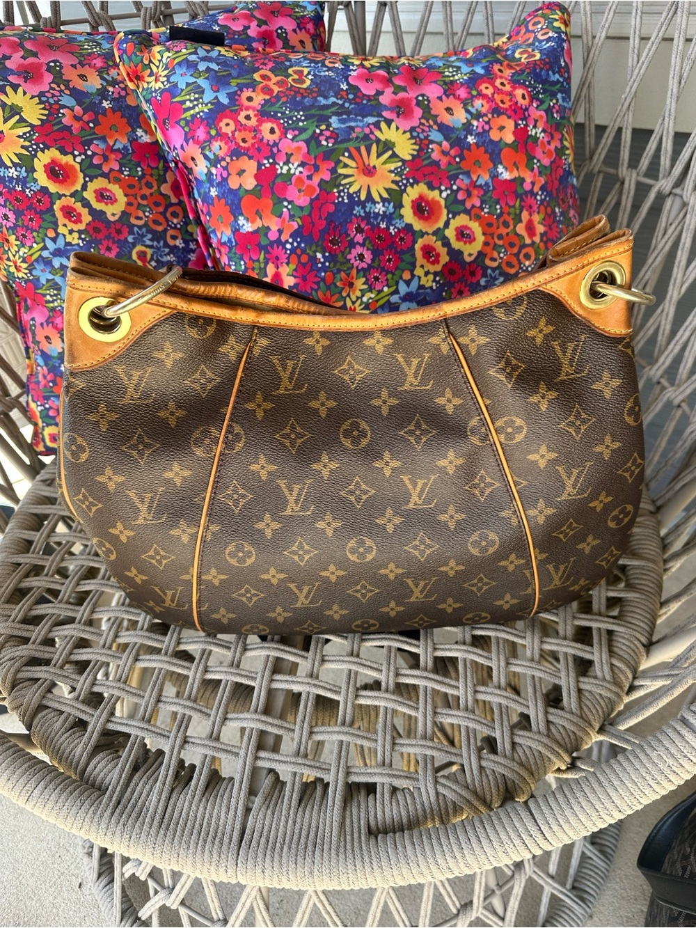 Louis Vuitton Galleria - Picture 7 of 10